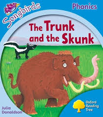 Songbirds Phonics: The Trunk and the Skunk
