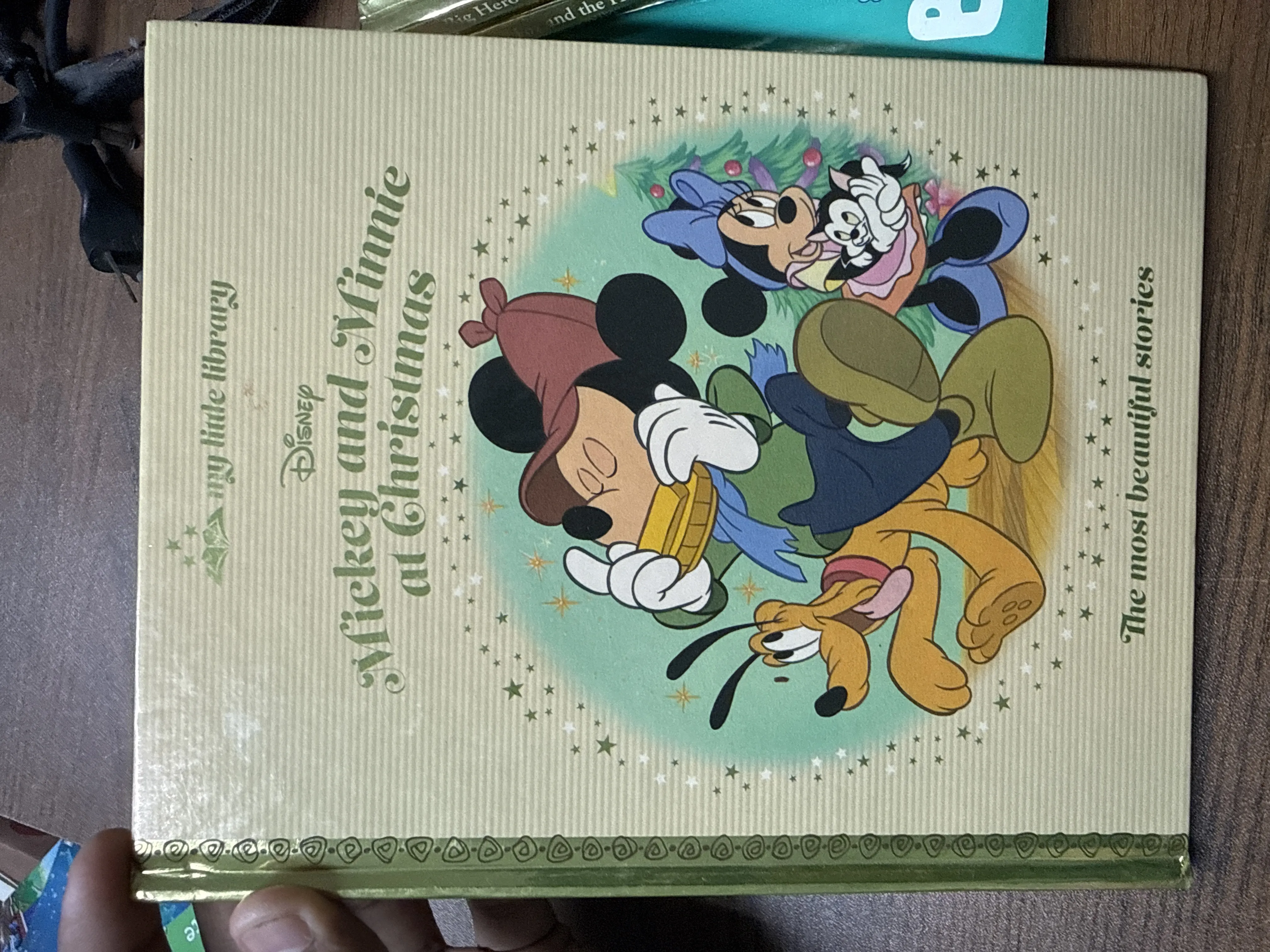 Disney: Mickey and Minnie at Christmas