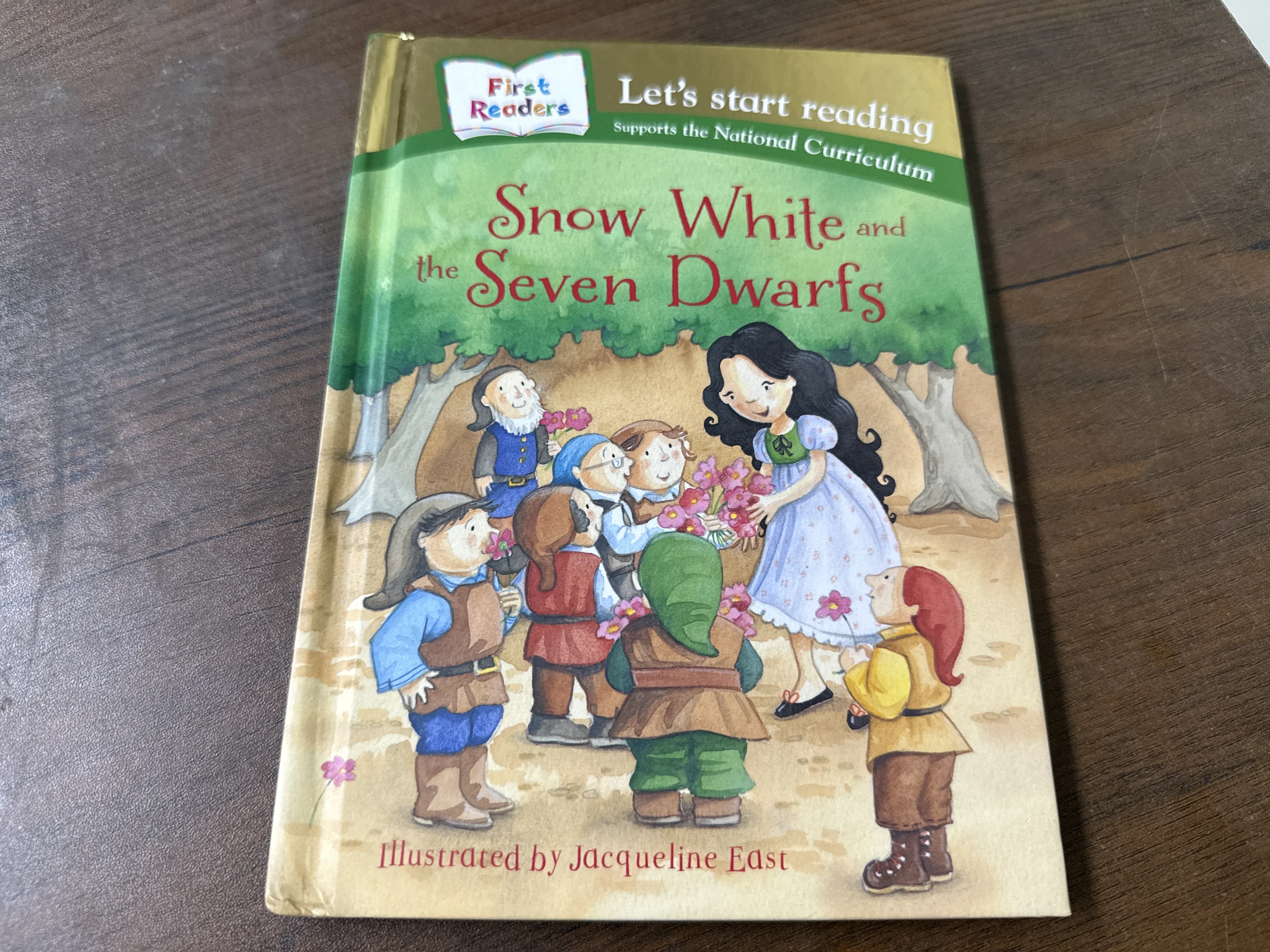 First Readers Snow White and the Seven Dwarfs