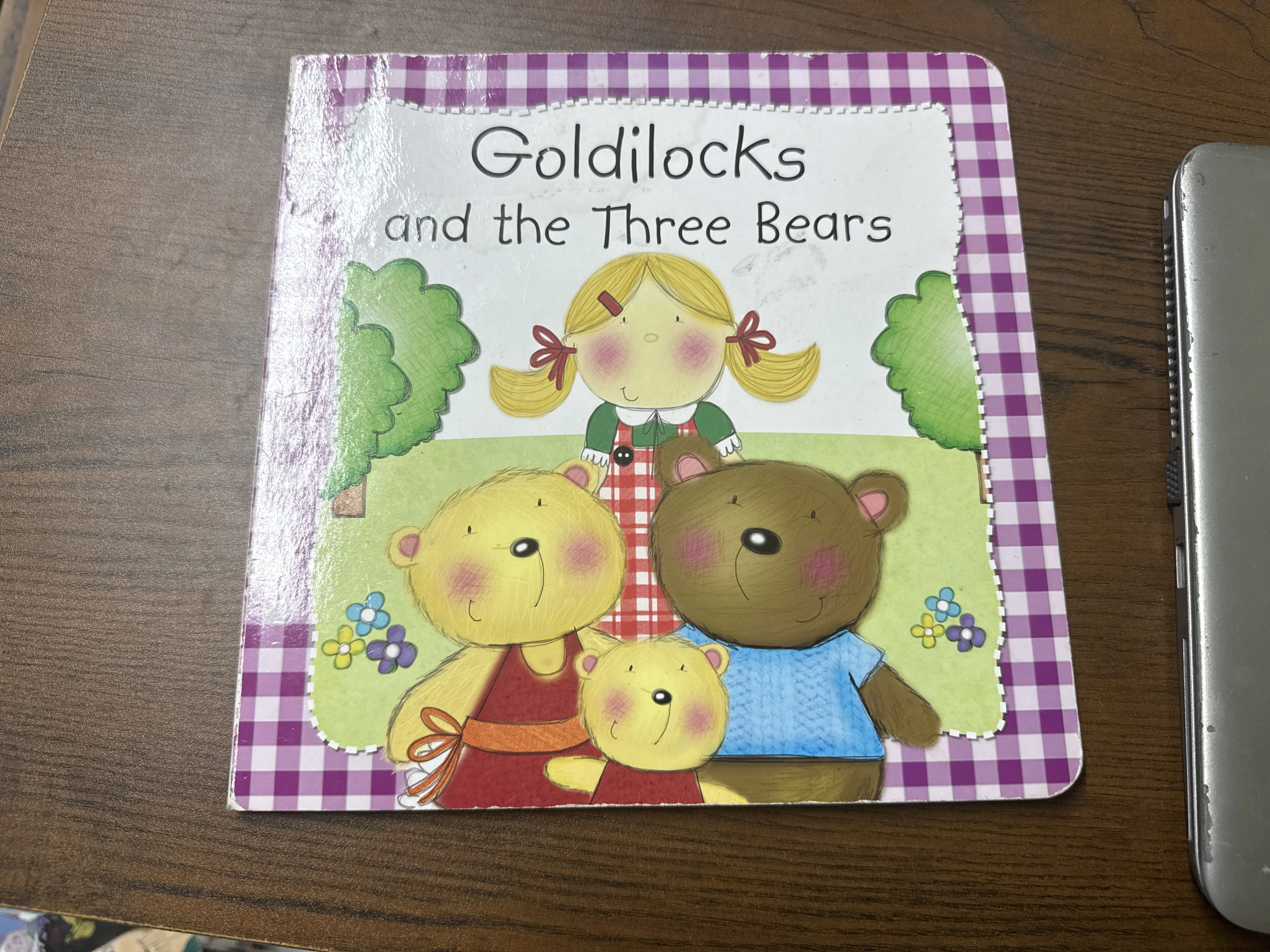 Goldilocks and the Three Bear - boardbook